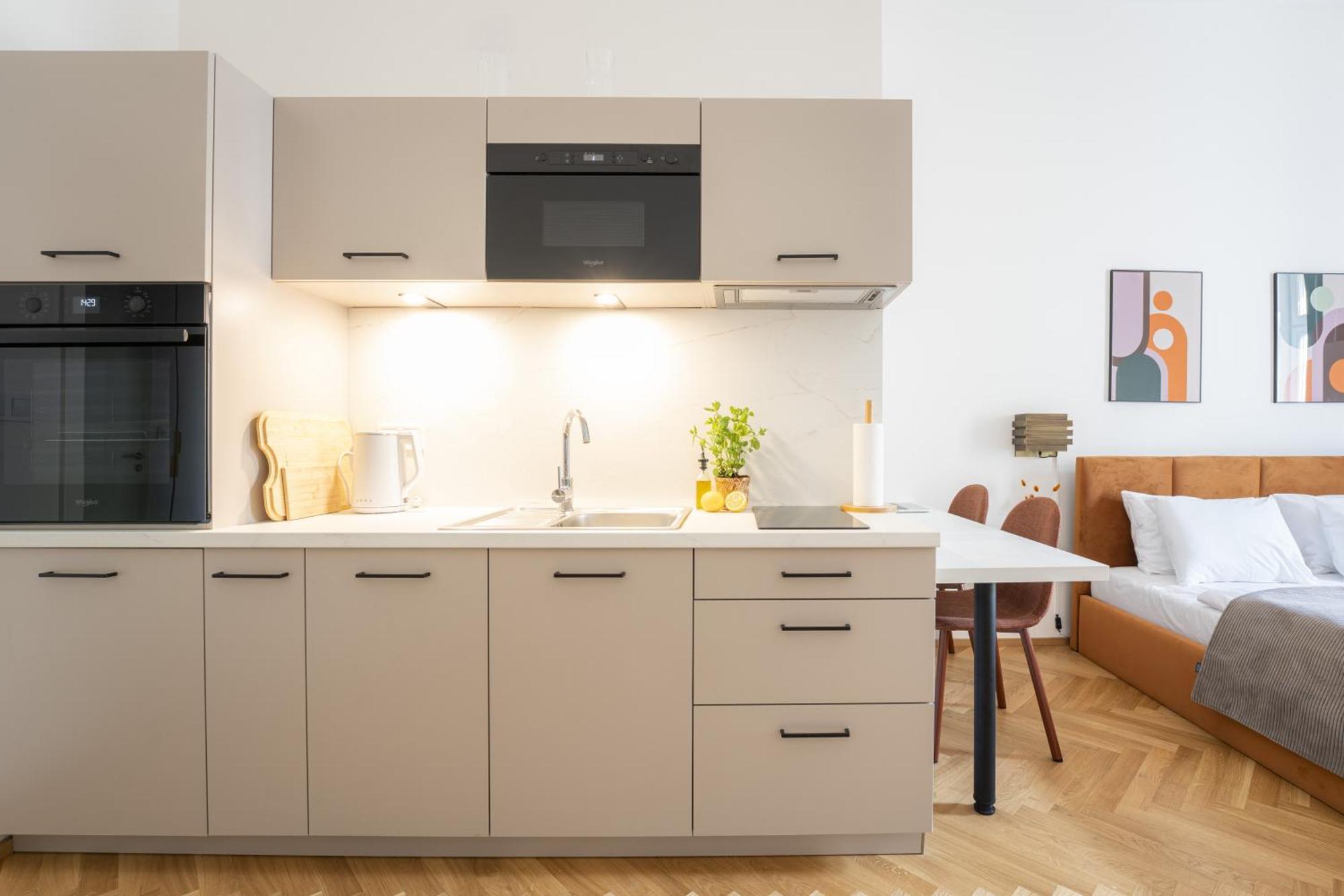 Oomph Apartment *
