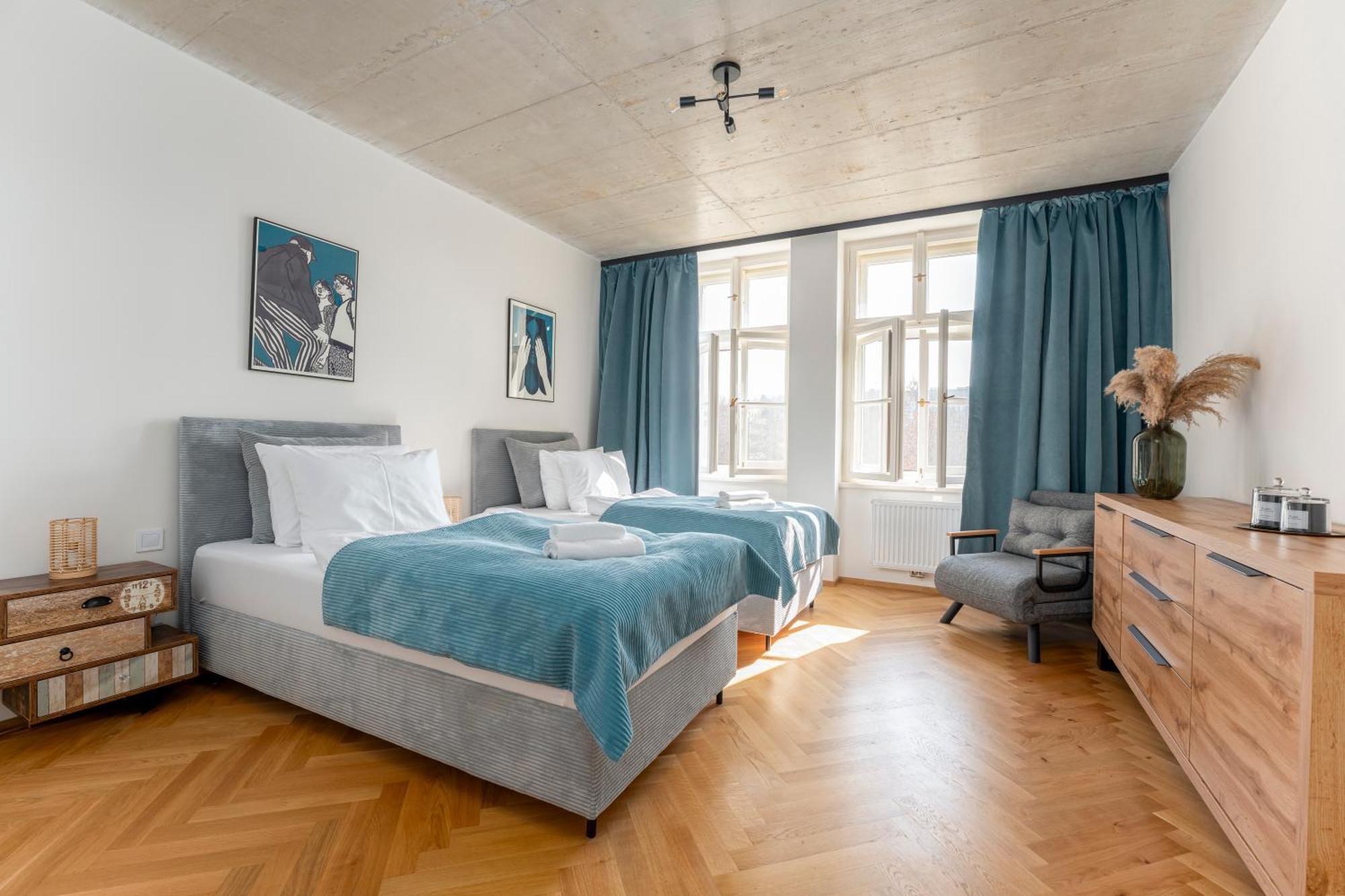 Oomph Apartment *