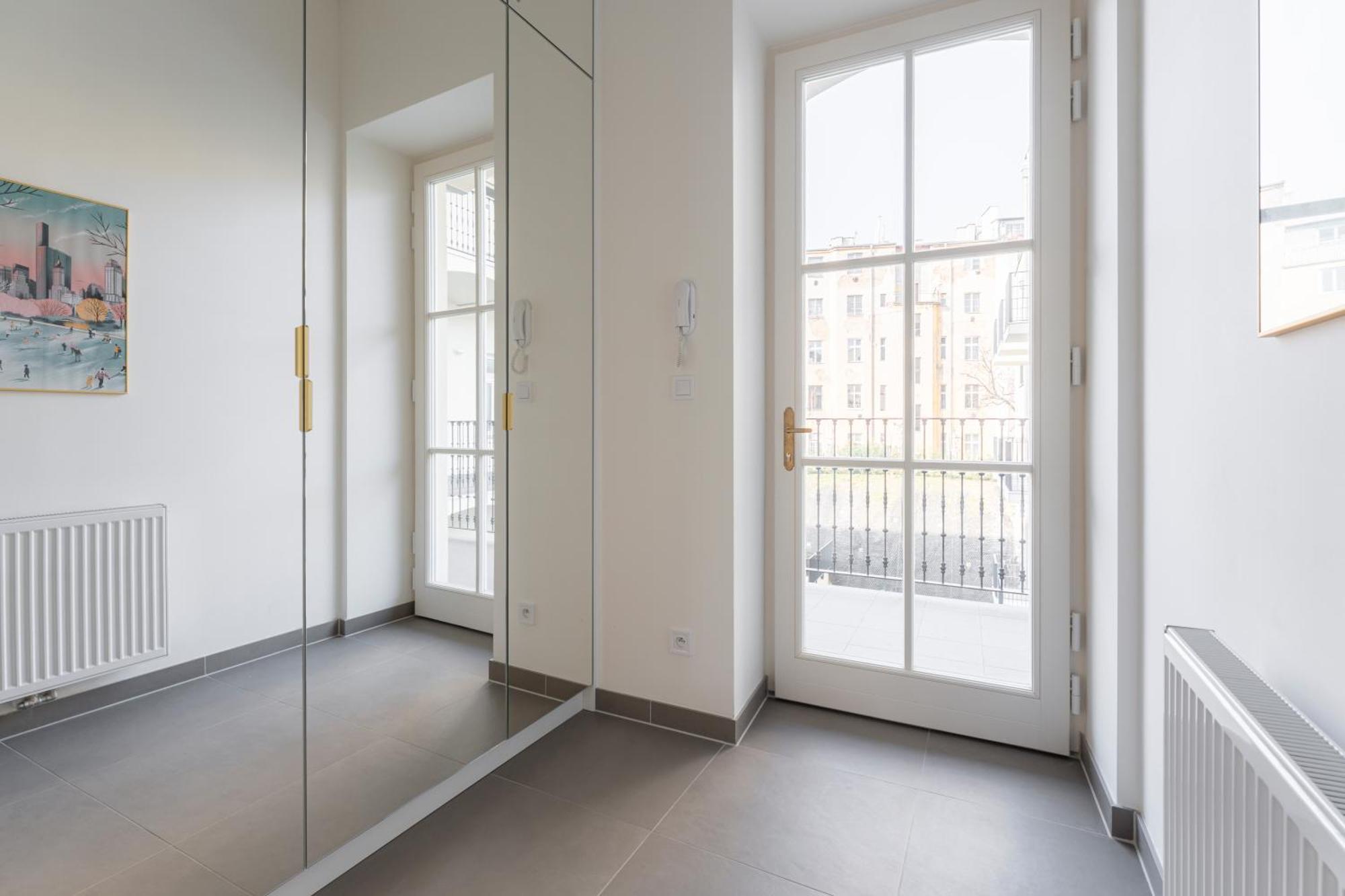 Apartment Oomph *